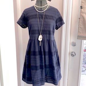 Old Navy eyelet dress Large navy blue lined lightweight